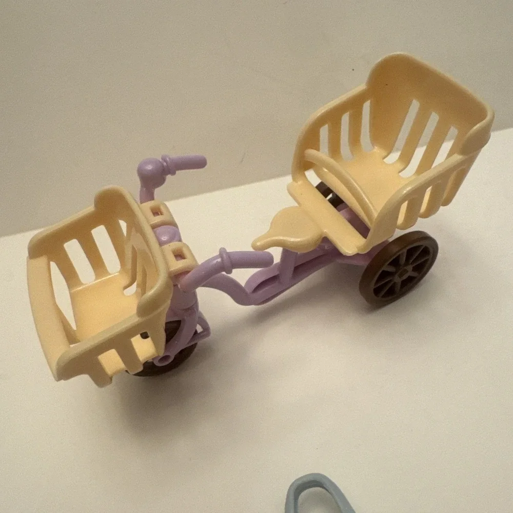 Sylvanian Families Calico Critters Cherice Floral Cat Mother's Bicycle Ride